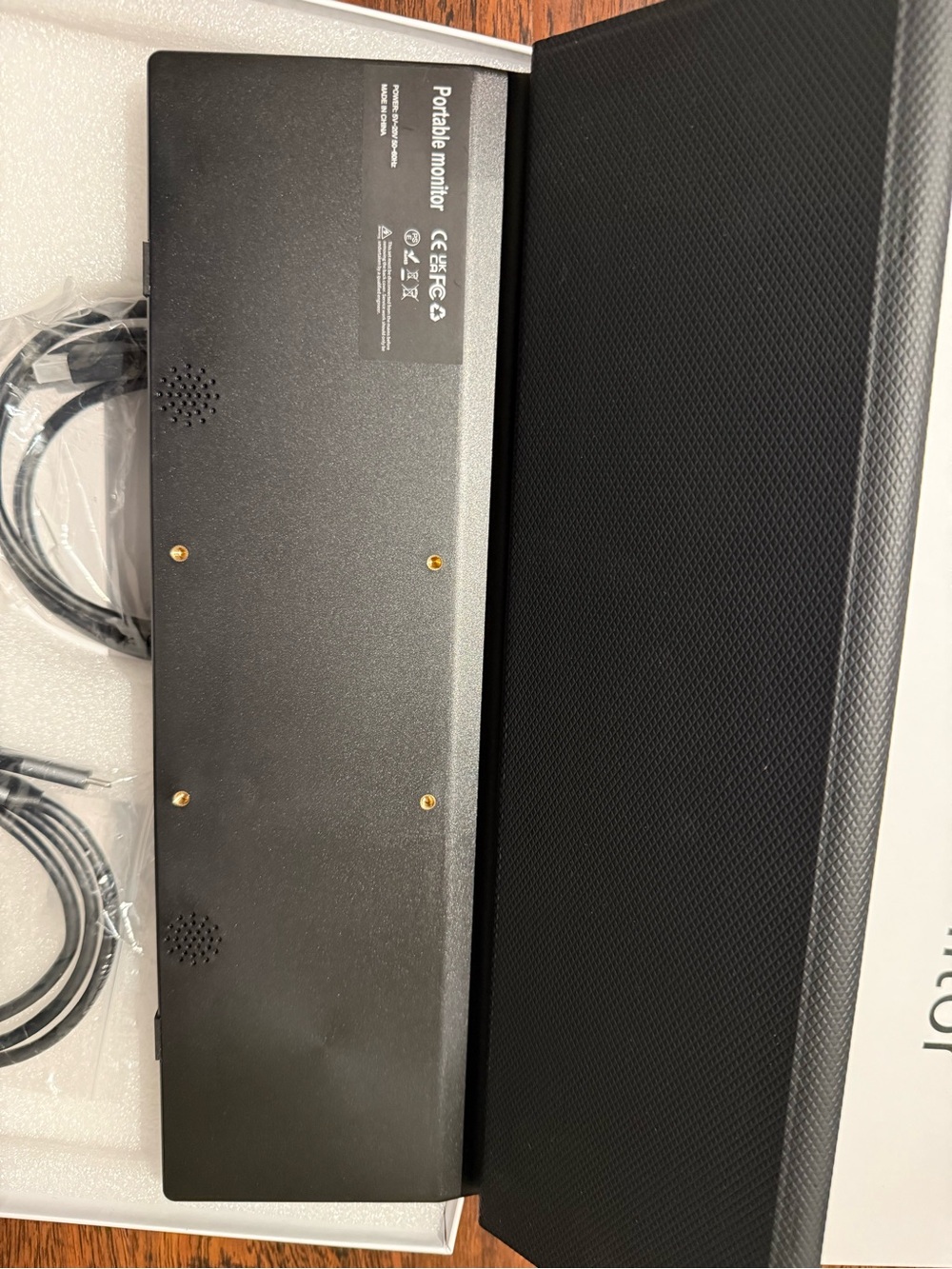 15.6 Inch Portable Laptop Monitor - Picture 7 of 8